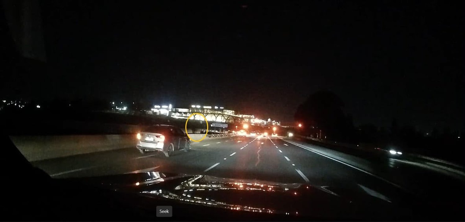Night highway smash-and-grab hotspot